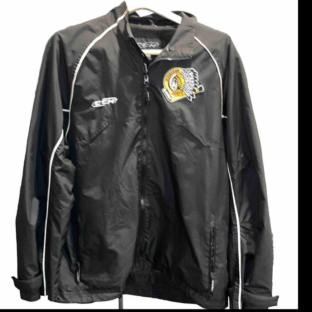 MUSKEGON CHIEFS coat logo Hockey Jacket Full Zip CCM Logo Windbreaker Large Mens